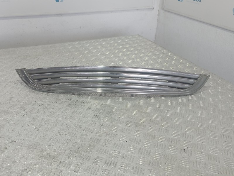 Recambio de rejilla delantera para mini mini (r50,r53) cooper referencia OEM IAM 1490375  