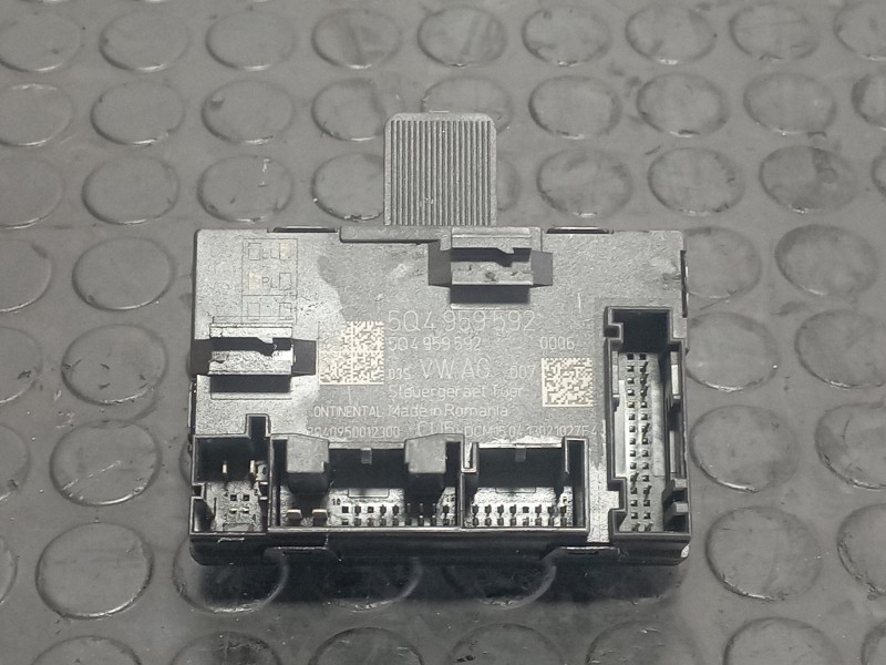 Recambio de modulo confort para volkswagen golf vii lim. 1.2 tsi referencia OEM IAM 5Q4959592  