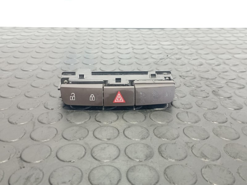 Recambio de warning para opel insignia berlina 2.0 cdti referencia OEM IAM 13324595  