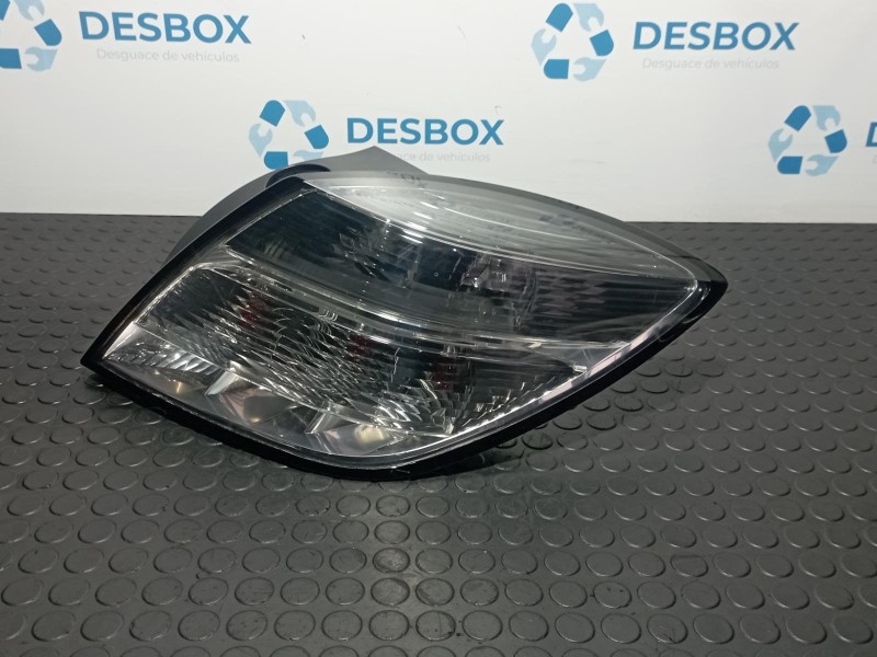 Recambio de piloto trasero derecho para opel astra gtc cosmo referencia OEM IAM 008748  