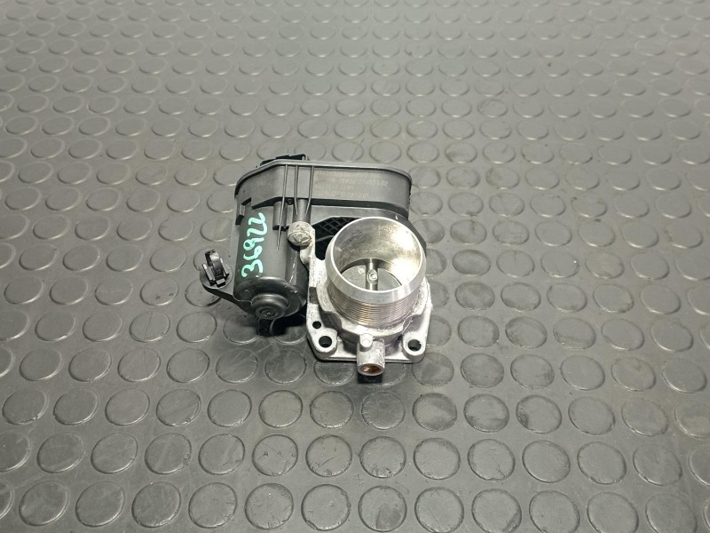 Recambio de caja mariposa para peugeot 2008 (p1) 1.2 puretech 100 referencia OEM IAM 9842936880  