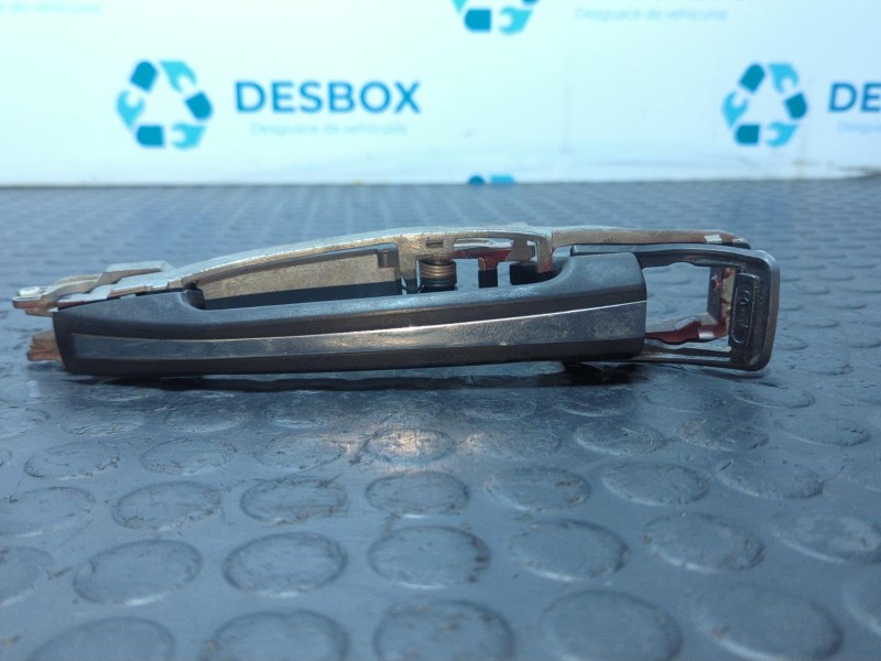 Recambio de maneta delantera izquierda para mercedes-benz clase e (w124) coupe/cabrio referencia OEM IAM   