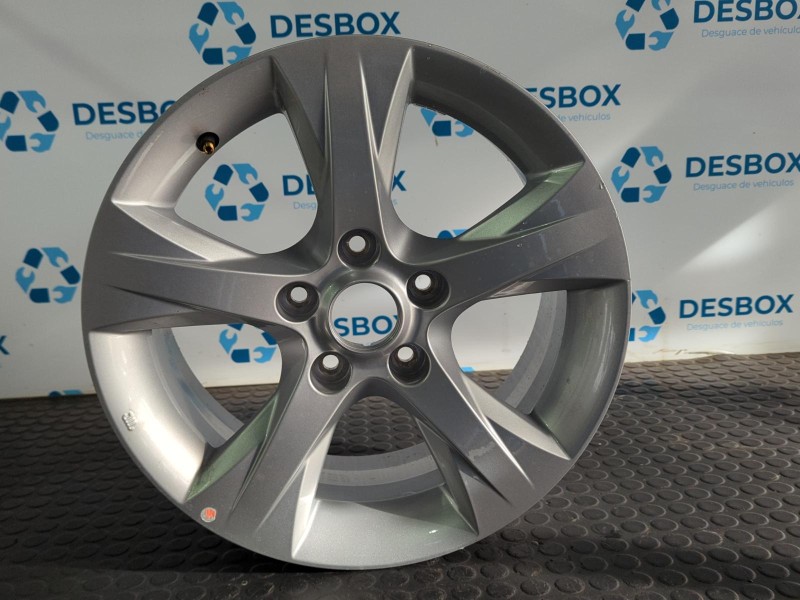 Recambio de llanta para hyundai i40 1.6 crdi referencia OEM IAM 529103Z10  