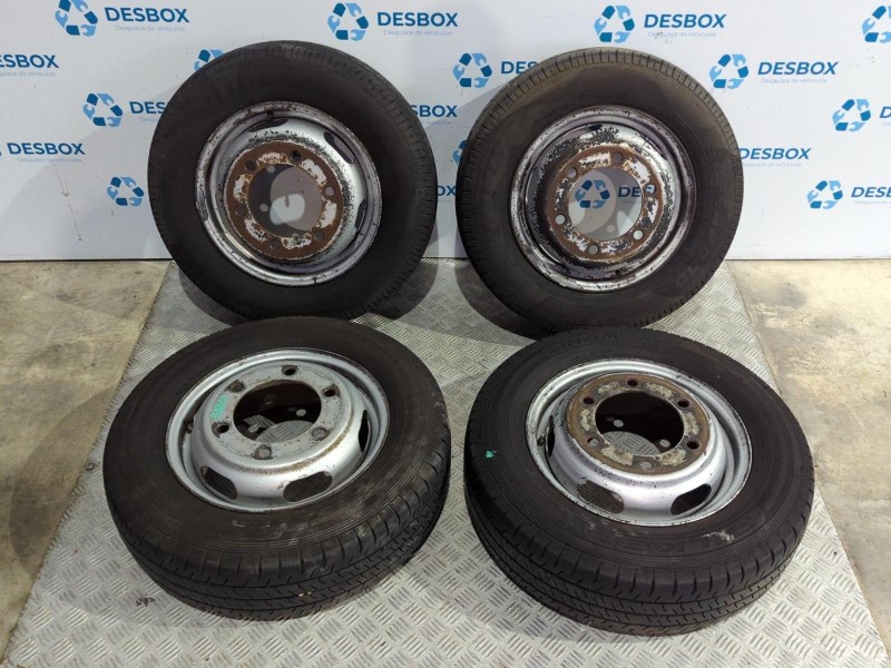 Recambio de juego llantas para mercedes-benz sprinter 02.00  caja abierta 2.2 cdi referencia OEM IAM 9044000002  