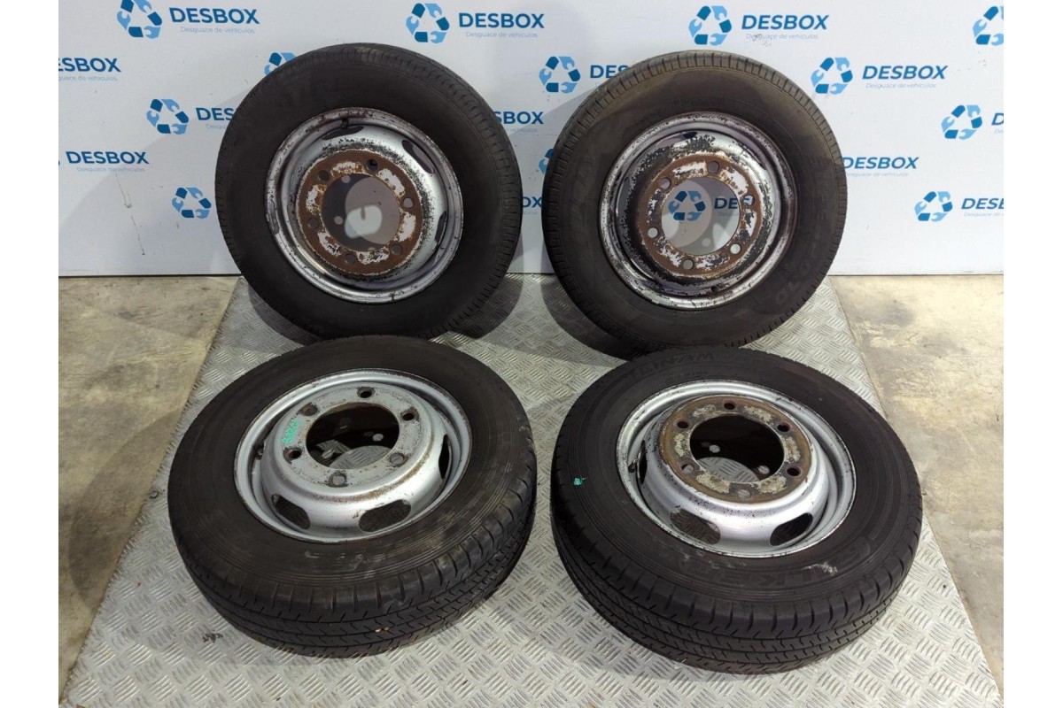 Recambio de juego llantas para mercedes-benz sprinter 02.00  caja abierta 2.2 cdi referencia OEM IAM 9044000002  