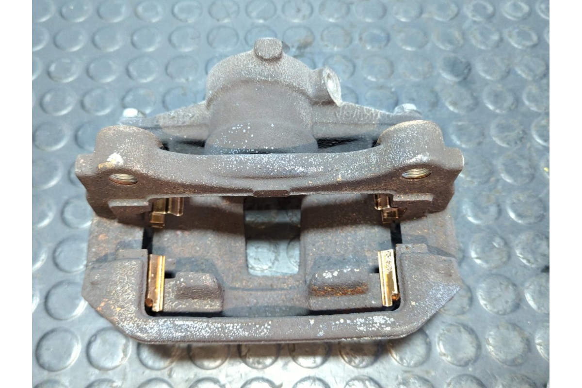 Recambio de pinza de freno trasera derecha para peugeot boxer furgoneta 2.2 bluehdi 140 referencia OEM IAM B617  