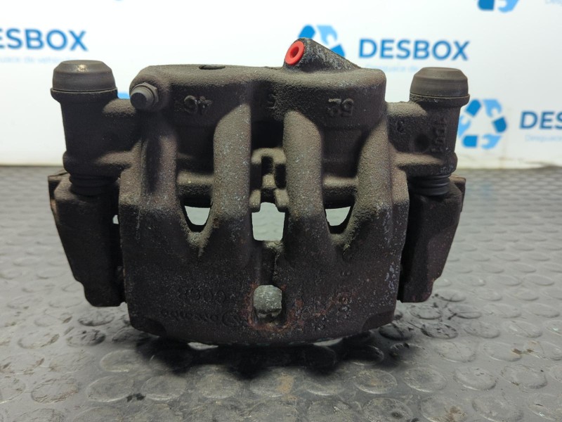 Recambio de pinza de freno delantera derecha para peugeot boxer furgoneta 2.2 bluehdi 140 referencia OEM IAM C068  