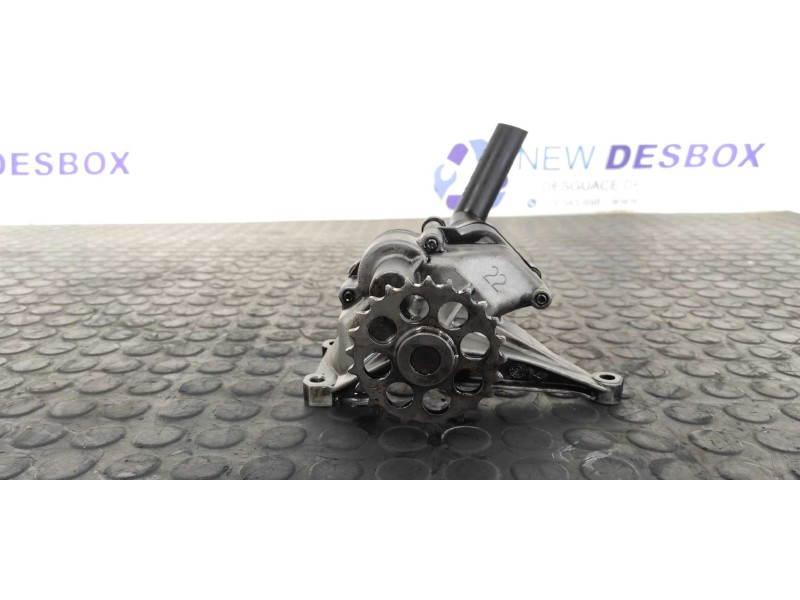 Recambio de bomba aceite para mercedes-benz vito caja cerrada 6.03  109 cdi compacto (639.601) referencia OEM IAM 6061810801  