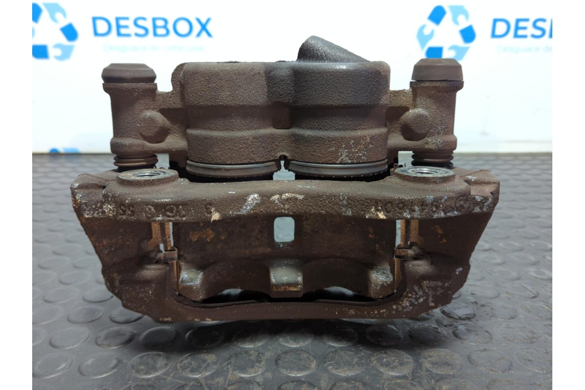 Recambio de pinza de freno delantera izquierda para peugeot boxer furgoneta 2.2 bluehdi 140 referencia OEM IAM C068  