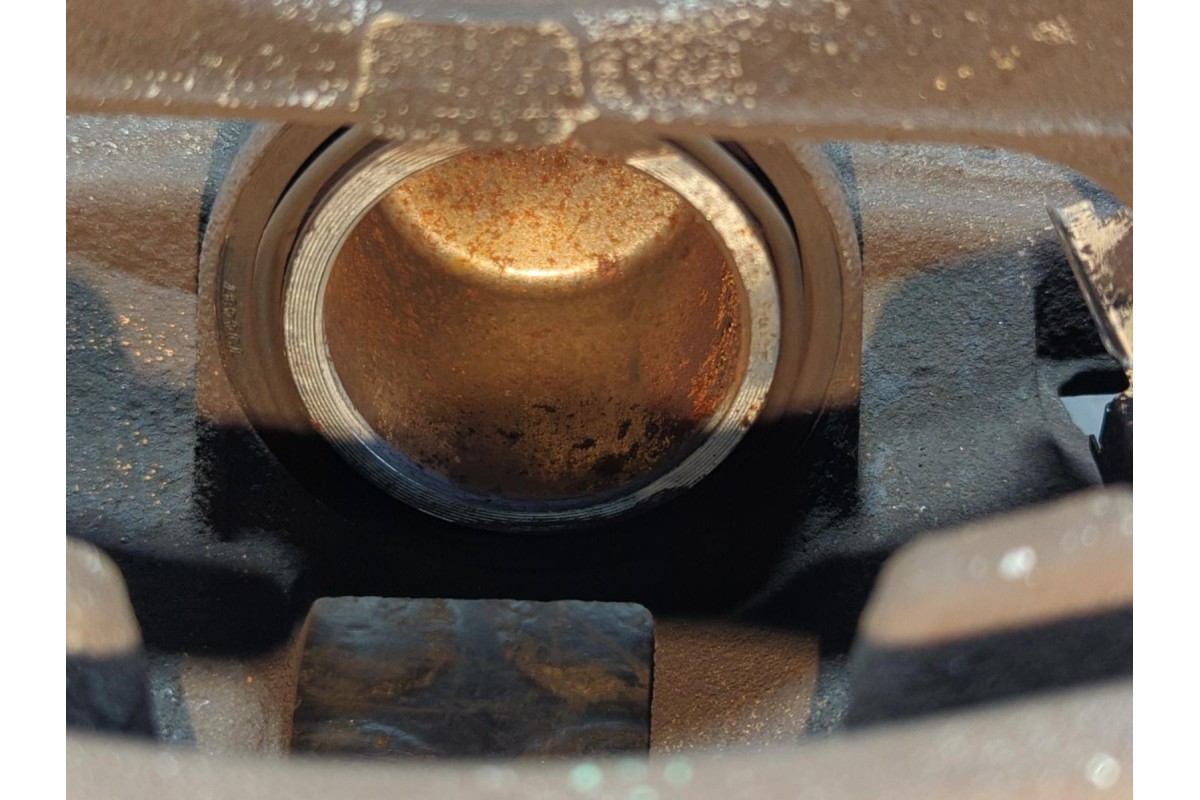 Recambio de pinza de freno trasera izquierda para peugeot boxer furgoneta 2.2 bluehdi 140 referencia OEM IAM B617  