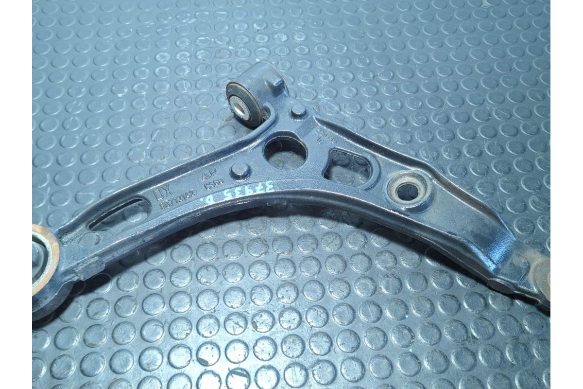 Recambio de brazo derecho inferior delantero para peugeot boxer furgoneta 2.2 bluehdi 140 referencia OEM IAM 50712142  