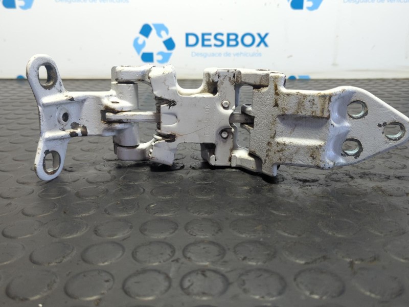 Recambio de bisagras puerta trasera izquierda para peugeot boxer furgoneta 2.2 bluehdi 140 referencia OEM IAM D325-0K  
