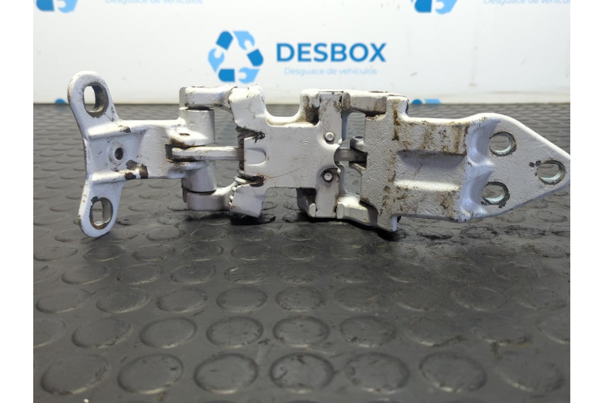 Recambio de bisagras puerta trasera izquierda para peugeot boxer furgoneta 2.2 bluehdi 140 referencia OEM IAM D325-0K  