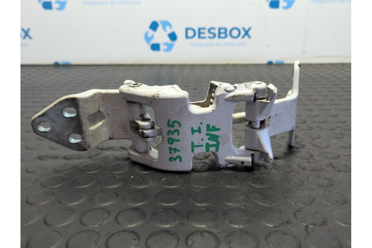 Recambio de bisagras puerta trasera izquierda para peugeot boxer furgoneta 2.2 bluehdi 140 referencia OEM IAM D325-0K  