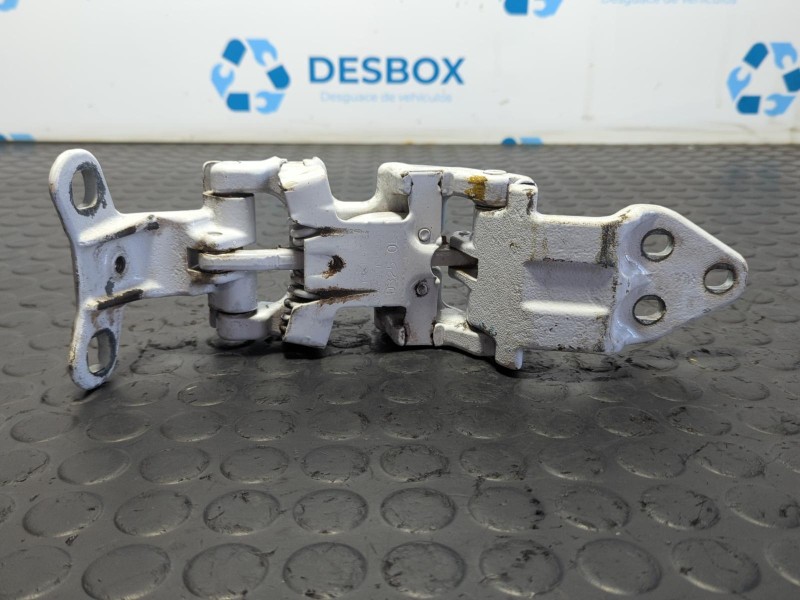 Recambio de bisagras puerta trasera derecha para peugeot boxer furgoneta 2.2 bluehdi 140 referencia OEM IAM D325-OL  