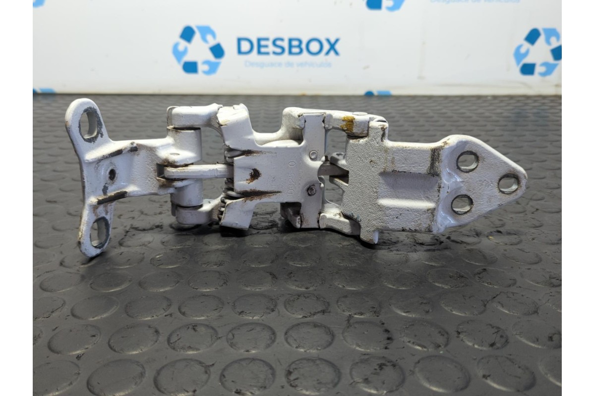 Recambio de bisagras puerta trasera derecha para peugeot boxer furgoneta 2.2 bluehdi 140 referencia OEM IAM D325-OL  