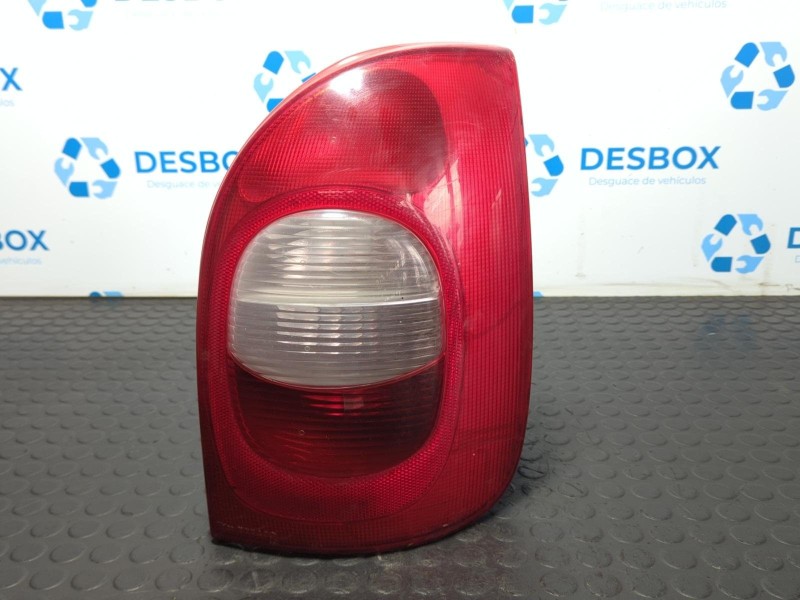 Recambio de piloto trasero derecho para citroen xsara picasso 1.6 referencia OEM IAM 9631563980  