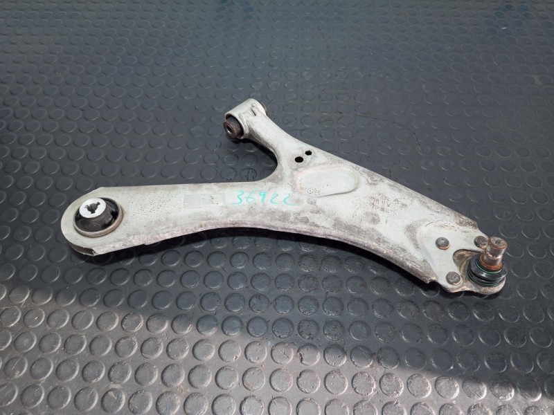 Recambio de brazo derecho inferior delantero para peugeot 2008 (--.2013) 2008 active puretech referencia OEM IAM 4721  