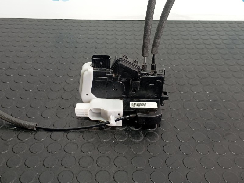 Recambio de cerradura puerta trasera derecha para hyundai ix35 1.7 crdi referencia OEM IAM 814202Y000  