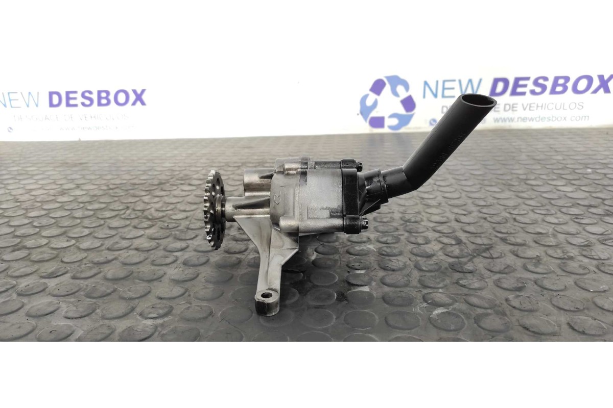 Recambio de bomba aceite para mercedes-benz vito caja cerrada 6.03  109 cdi compacto (639.601) referencia OEM IAM 6061810801  