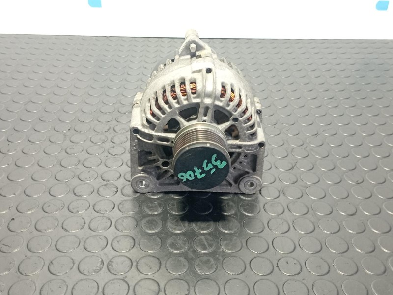 Recambio de alternador para nissan note (e11e) acenta referencia OEM IAM 8200667608A  