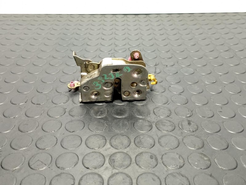 Recambio de cerradura puerta delantera derecha para nissan patrol gr (y60) 2.8 turbo diesel referencia OEM IAM 8050205J00  