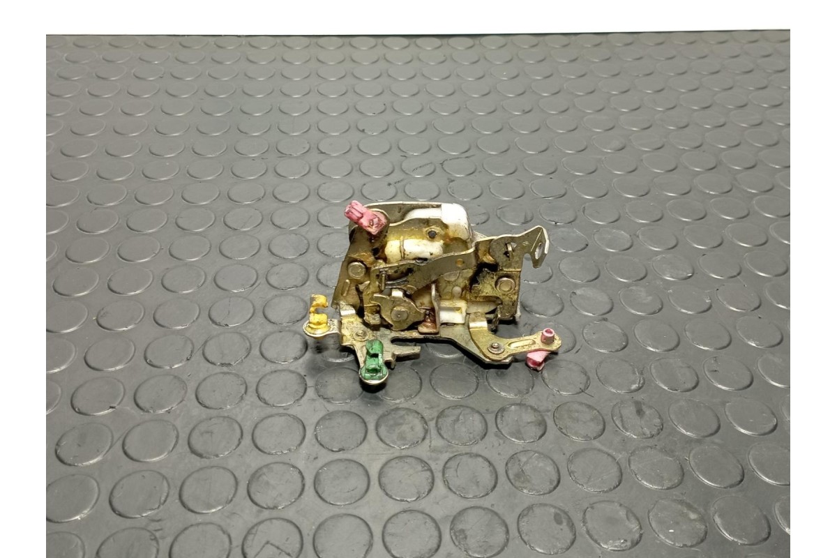 Recambio de cerradura puerta delantera derecha para nissan patrol gr (y60) 2.8 turbo diesel referencia OEM IAM 8050205J00  