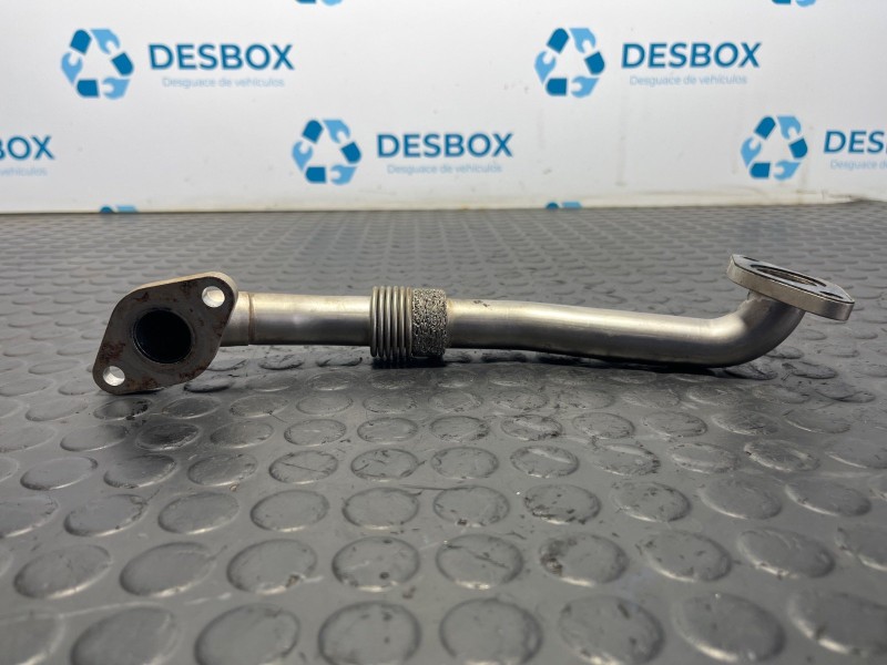 Recambio de tubo para volkswagen passat berlina (3b3) referencia OEM IAM 038131521AF  