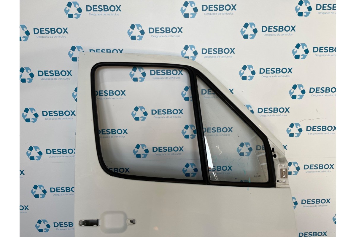 Recambio de puerta delantera derecha para mercedes-benz sprinter 02.00  caja abierta 2.2 cdi referencia OEM IAM   
