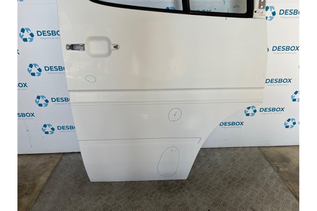 Recambio de puerta delantera derecha para mercedes-benz sprinter 02.00  caja abierta 2.2 cdi referencia OEM IAM   