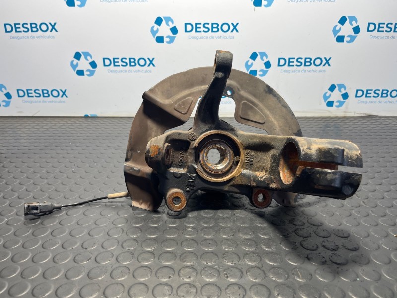 Recambio de mangueta delantera izquierda para land rover freelander (lr2) 2.2 d referencia OEM IAM 6G913K171U  