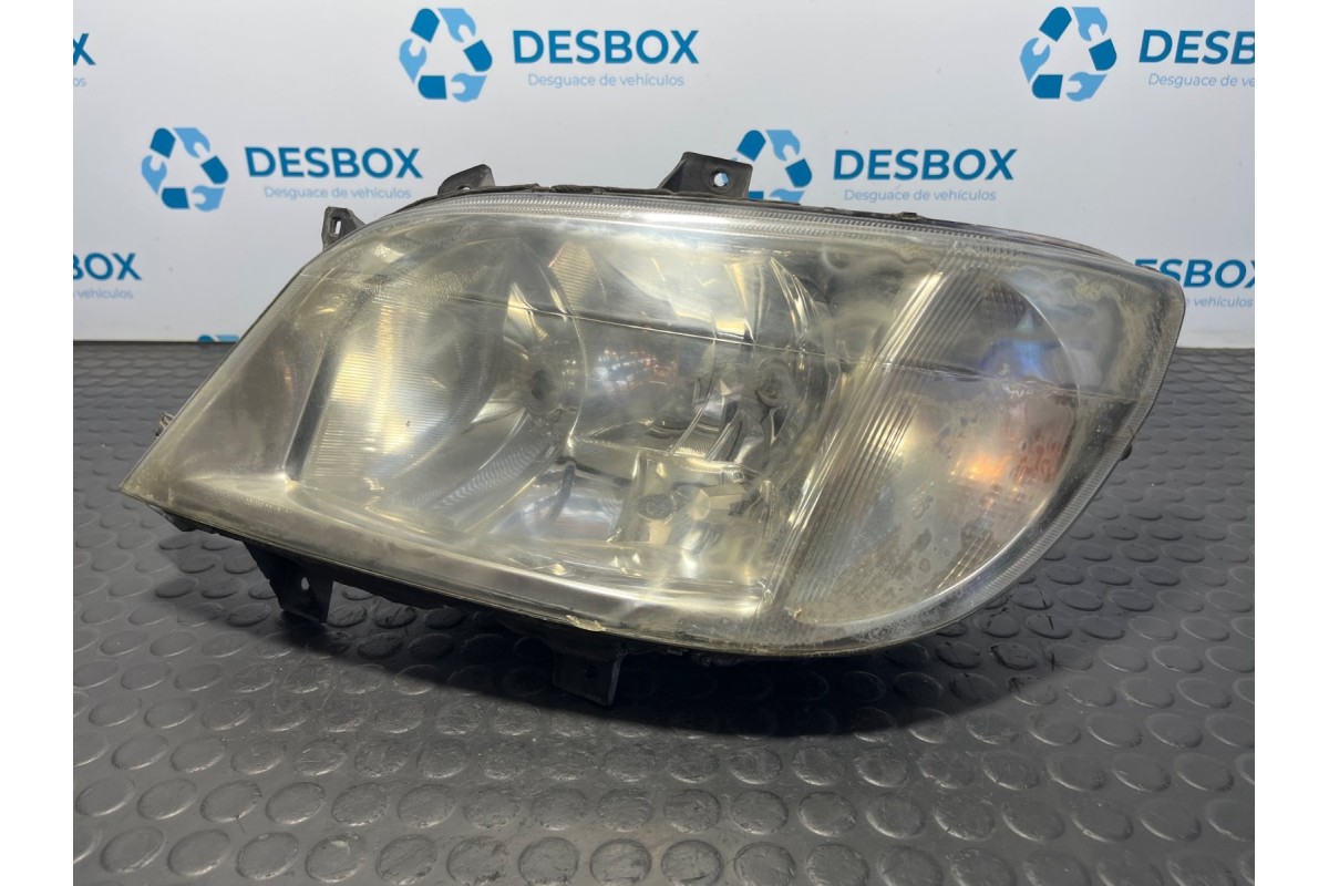 Recambio de faro izquierdo para mercedes-benz sprinter 02.00  caja abierta 2.2 cdi referencia OEM IAM 15053100  