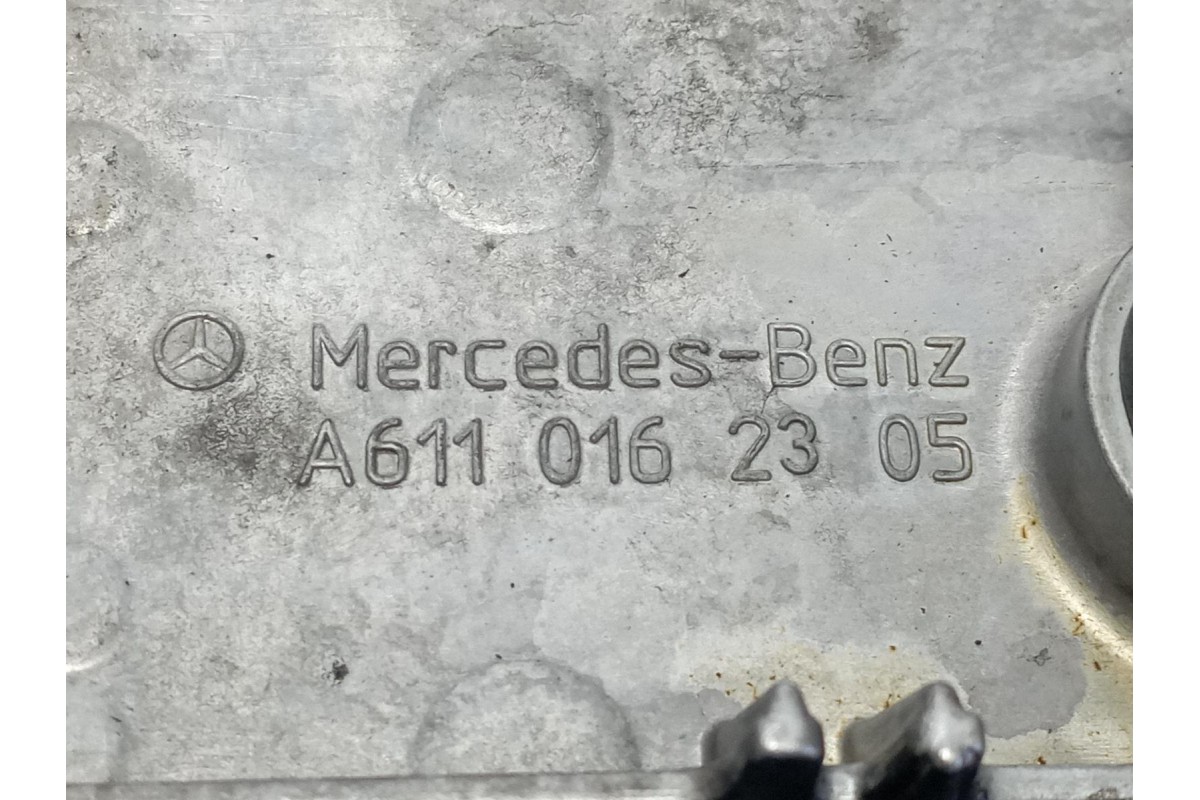 Recambio de tapa balancines para mercedes-benz sprinter 02.00  caja abierta 2.2 cdi referencia OEM IAM A6110162305  