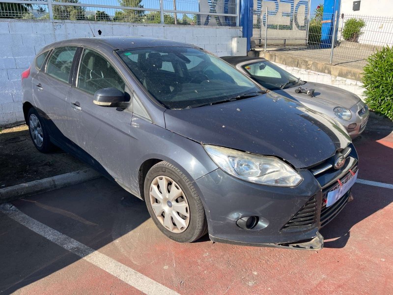 ford focus iii sedán del año 2012