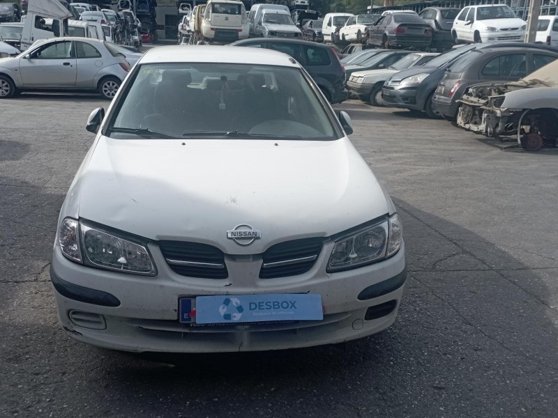 nissan almera ii hatchback del año 2000