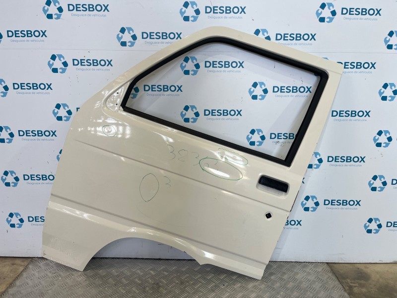 Recambio de puerta delantera izquierda para piaggio (vespa) porter caja/chasis electric referencia OEM IAM   