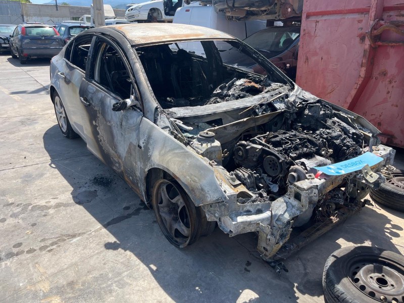 opel insignia a sedán del año 2010