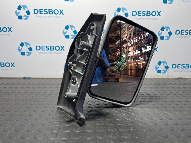 Recambio de retrovisor derecho para citroen c 25 caja abierta referencia OEM IAM 01706042600  