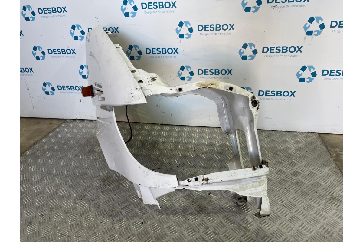Recambio de aleta delantera derecha para mercedes-benz sprinter 02.00  caja abierta 2.2 cdi referencia OEM IAM   