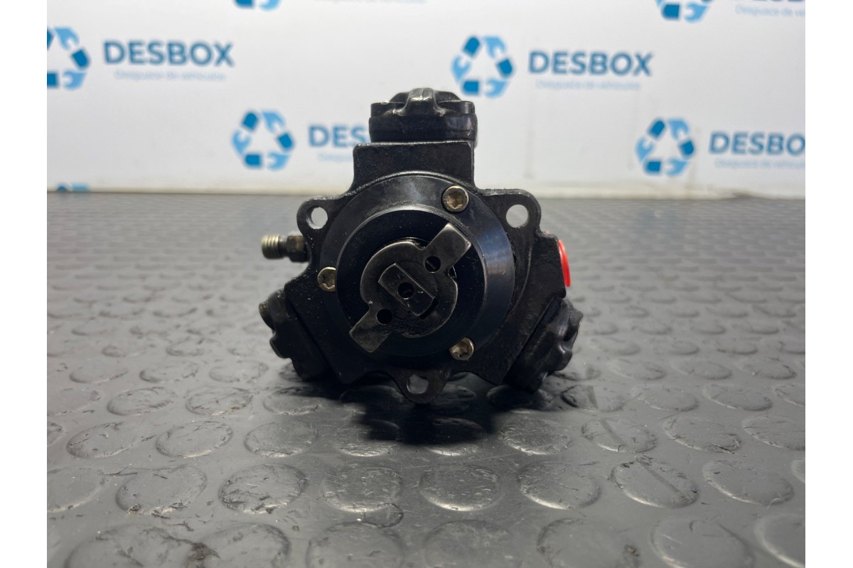 Recambio de bomba inyeccion para mercedes-benz sprinter 02.00  caja abierta 2.2 cdi referencia OEM IAM A6110700501  