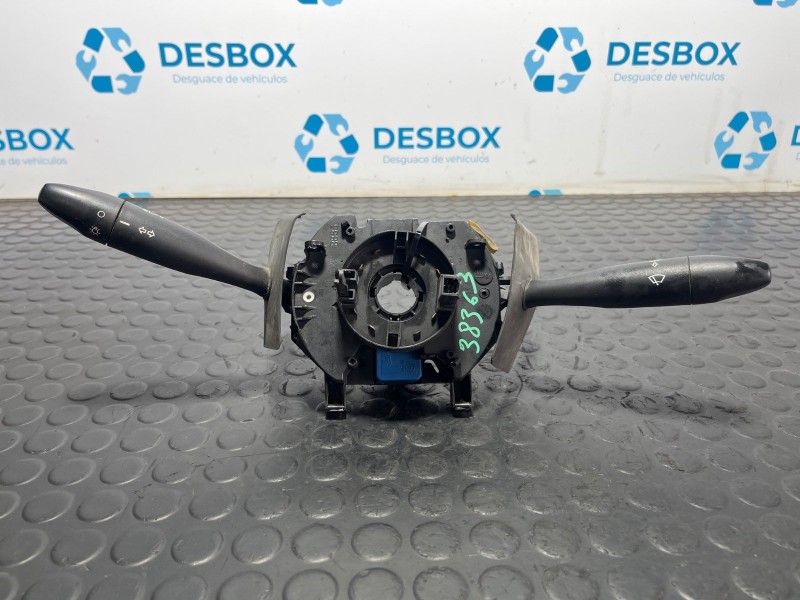Recambio de mando multifuncion para piaggio (vespa) porter caja/chasis electric referencia OEM IAM 00B004275  