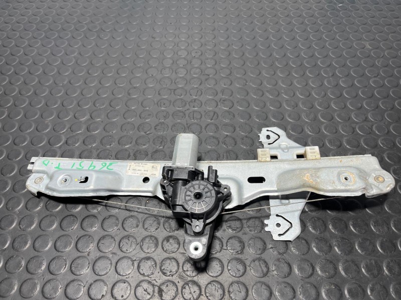 Recambio de elevalunas trasero derecho para nissan qashqai (j11) referencia OEM IAM 827004EA0A  