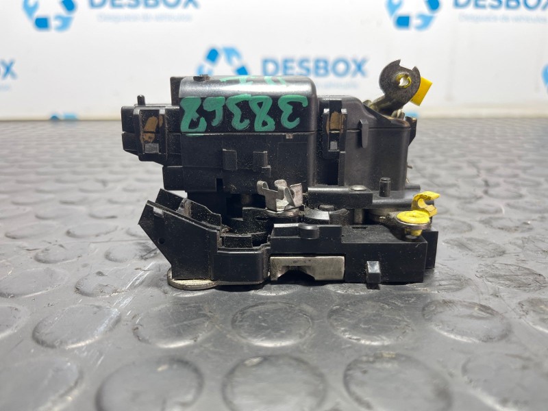 Recambio de cerradura puerta delantera izquierda para iveco daily conf. paquetería (sommer) referencia OEM IAM   