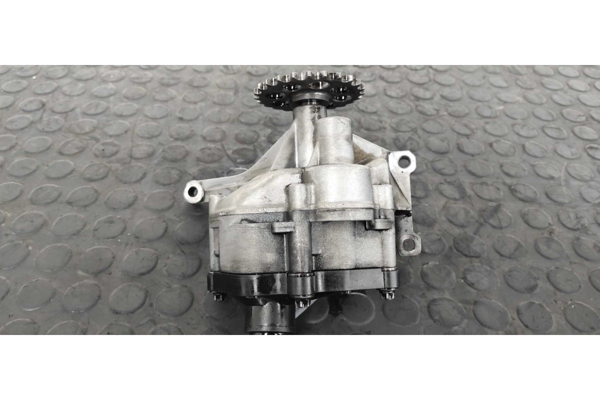 Recambio de bomba aceite para mercedes-benz vito caja cerrada 6.03  109 cdi compacto (639.601) referencia OEM IAM 6061810801  