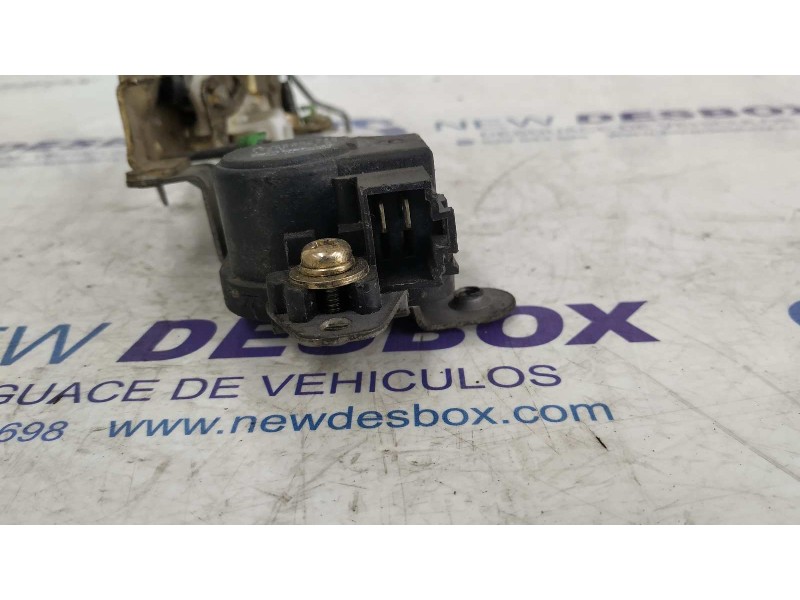 Recambio de cerradura puerta delantera derecha para mitsubishi space wagon (n30/n40) 2.0 turbodiesel referencia OEM IAM MB655572