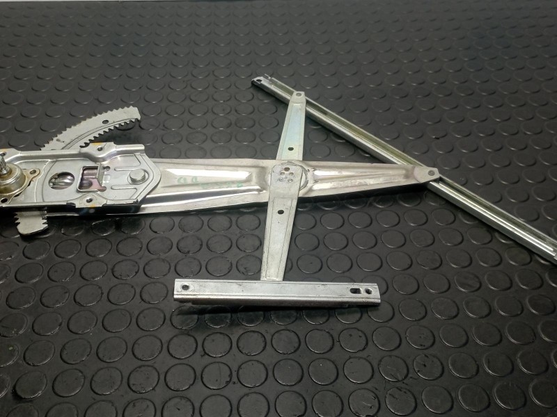 Recambio de elevalunas delantero derecho para piaggio (vespa) porter caja/chasis electric referencia OEM IAM 6981087Z01  