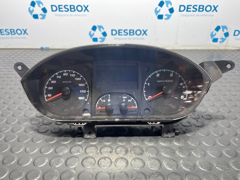 Recambio de cuadro instrumentos para iveco daily conf. paquetería (sommer) referencia OEM IAM 5801449044  