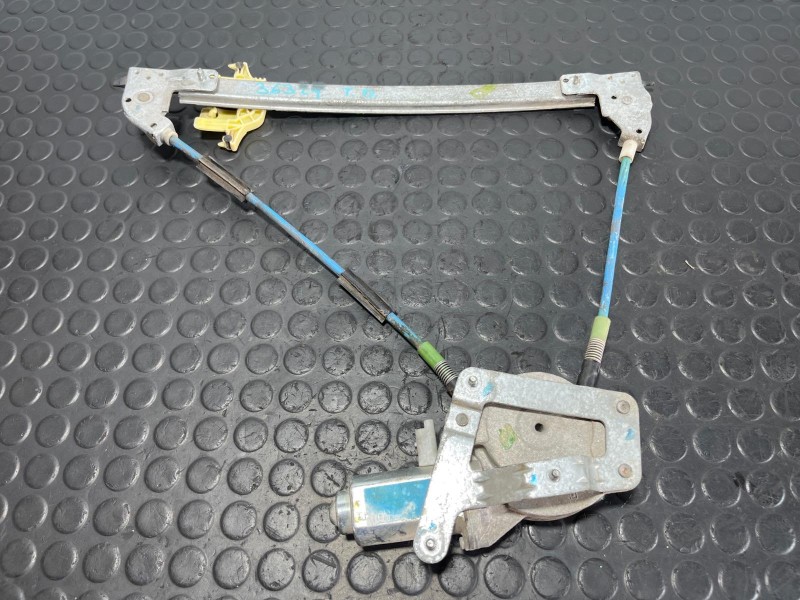Recambio de elevalunas trasero derecho para citroen xsara picasso 2.0 hdi exclusive plus referencia OEM IAM 9637090880  