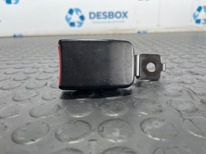 Recambio de enganche cinturon delantero izquierdo para ford ka (ccq) 2 collection referencia OEM IAM 97KBB61208AB  