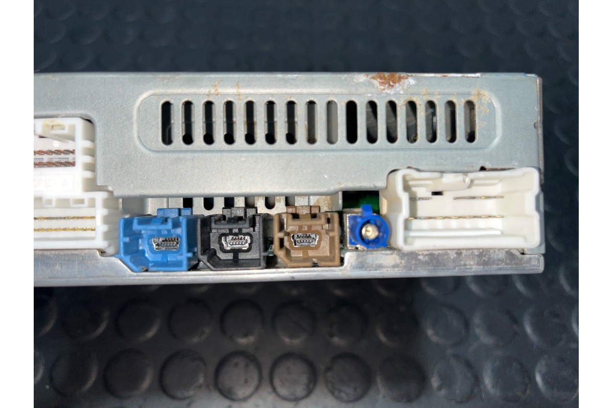 Recambio de sistema audio / radio cd para renault megane iv berlina 5p 1.5 dci referencia OEM IAM 281155981RA  